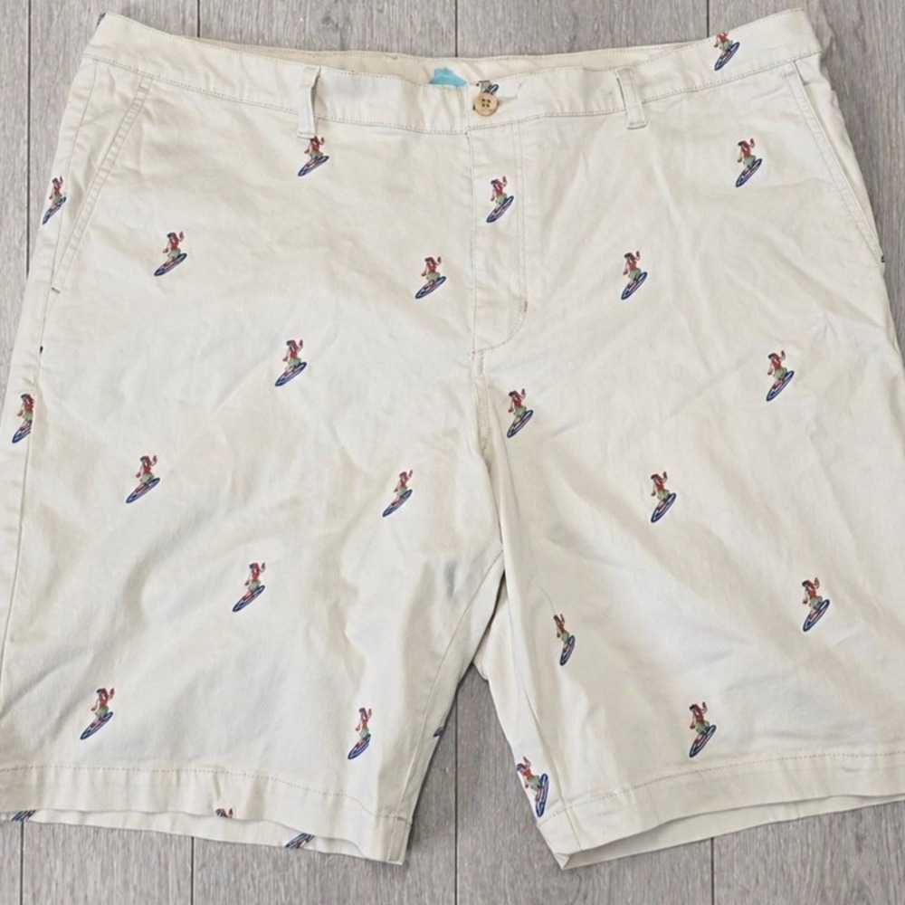 Tommy Bahama Mens 42 Shorts Surfboard Embroidered Beige Casual Chino